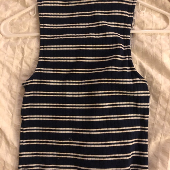 5/25✨ Striped Tank Top - Picture 2 of 3